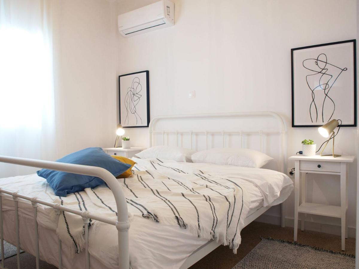 Breeze One Bedroom Apartment By Blupine Athen Eksteriør billede