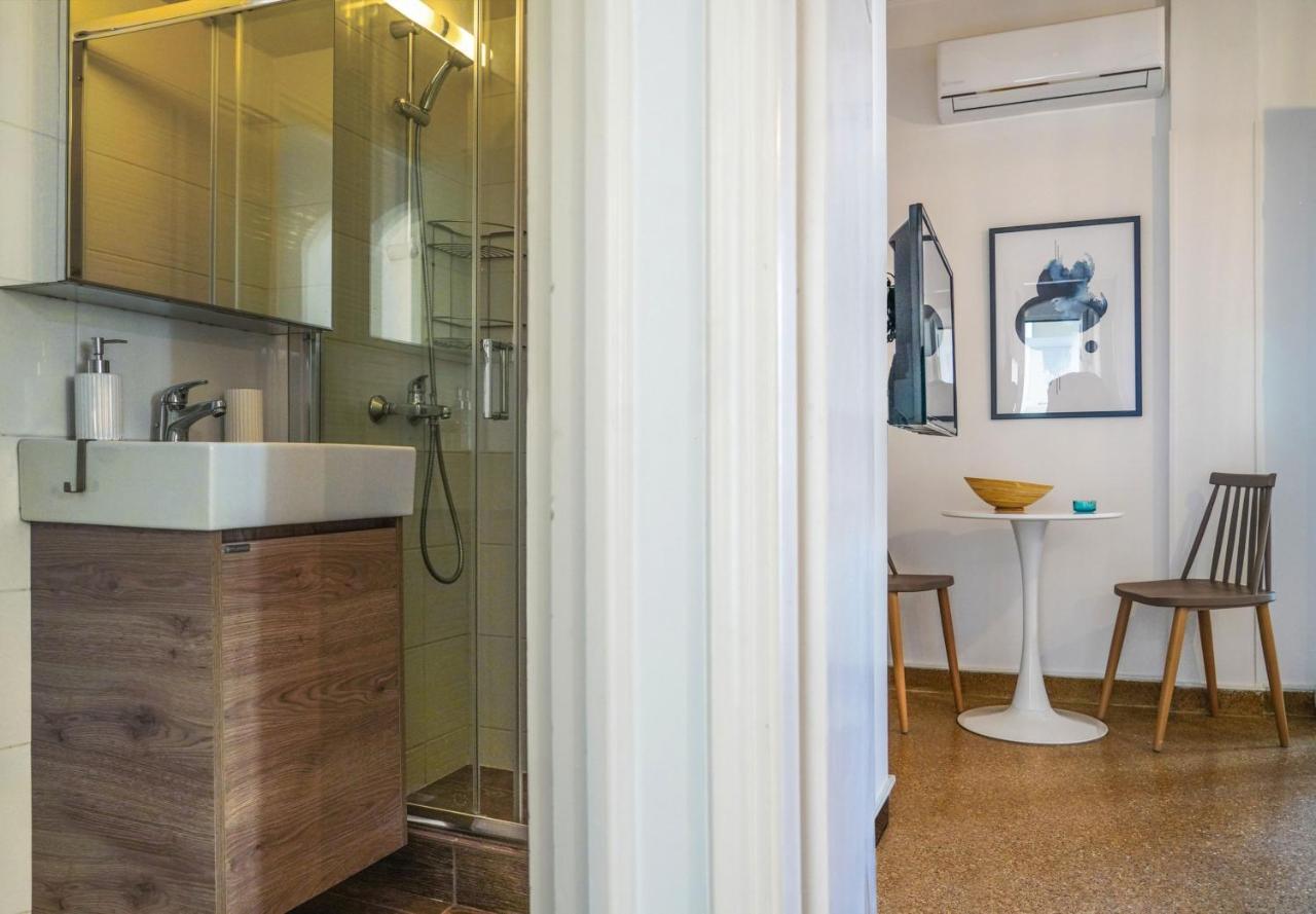 Breeze One Bedroom Apartment By Blupine Athen Eksteriør billede